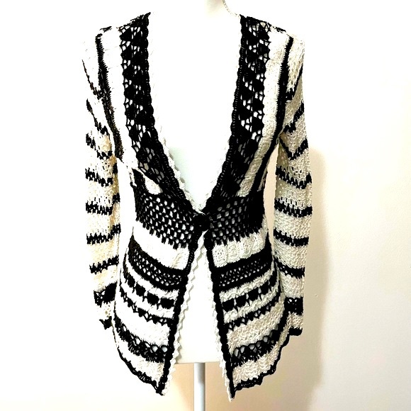 Collette Mordo Crochet 1 Button Cardigan in Black and White Size Small - Picture 1 of 7